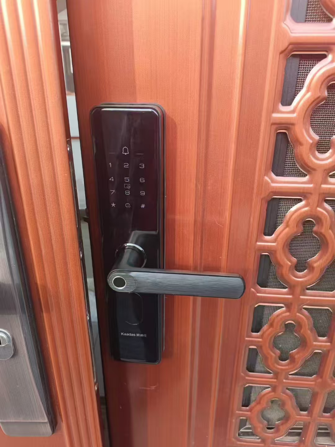 白城钥匙的守护者：为您打开生活的每一个可能